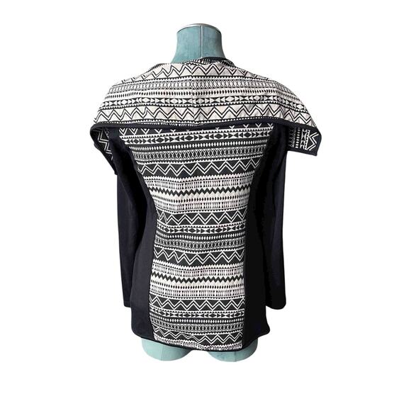 En Crème Black White Aztec Pattern Open Front Cardigan Sweater Size M - Picture 2 of 7